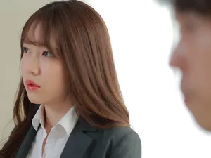 Bố già tích cực vét máng đứa con gái lâu ngày về quê giờ đã trưởng thành